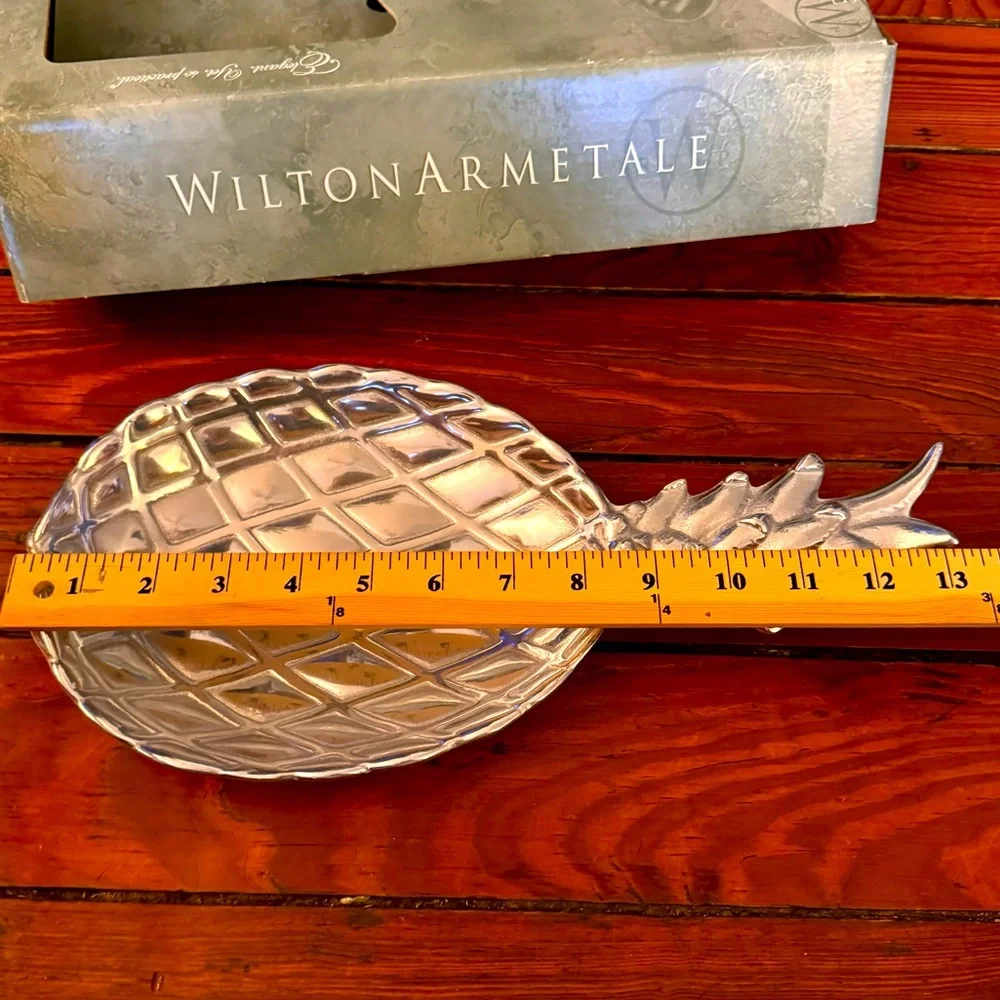 Retro Wilton Armetale Pineapple Large Serveware  Dish 2003 Made in the USA NWB